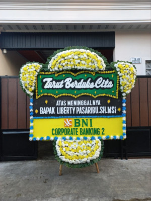 Papan Bunga Duka di Bajuin