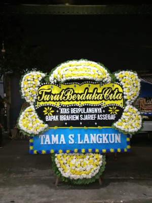 Papan Bunga Duka di Bajuin